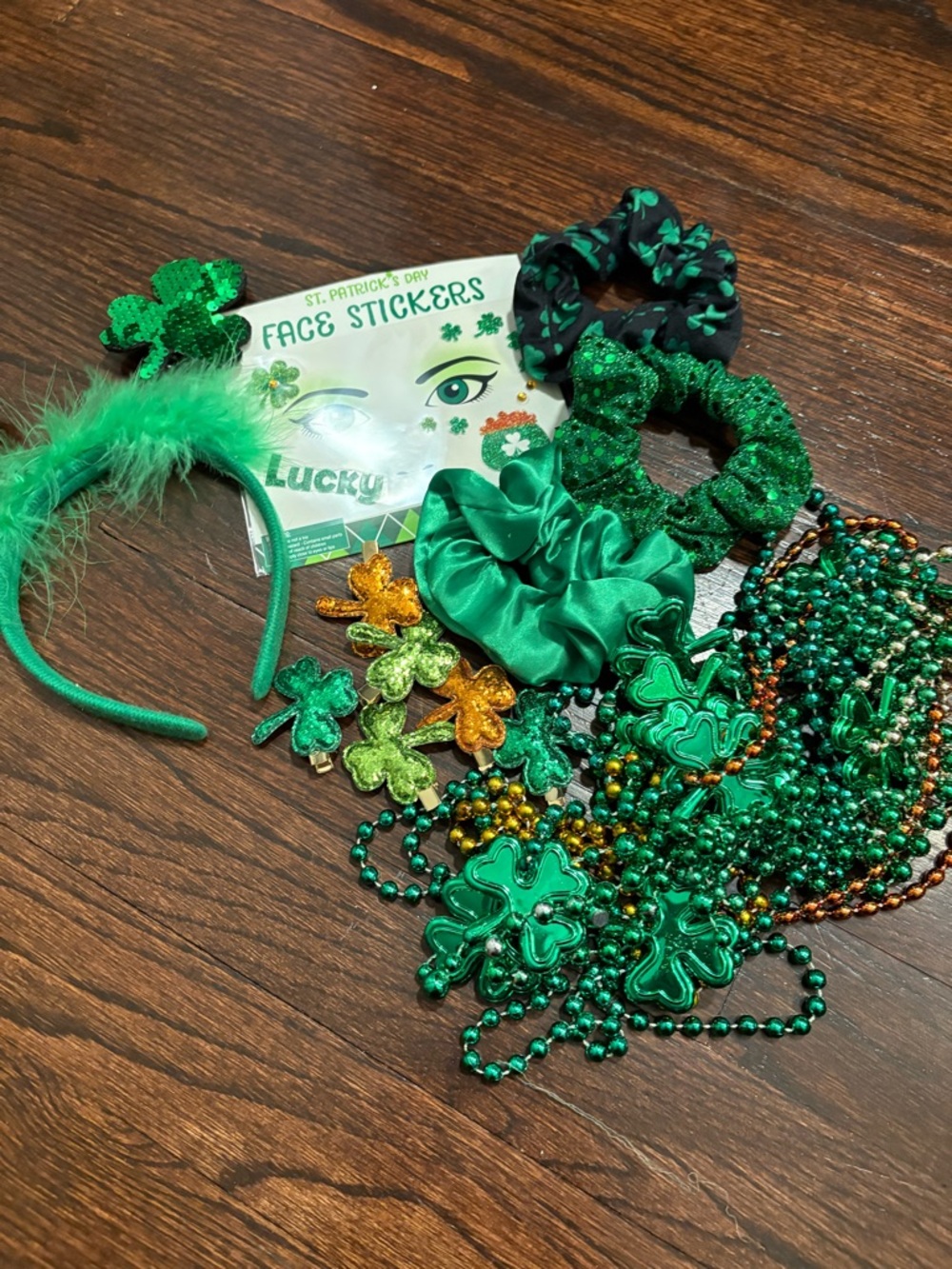 St. Patrick's Day Green Party Accessories Set
